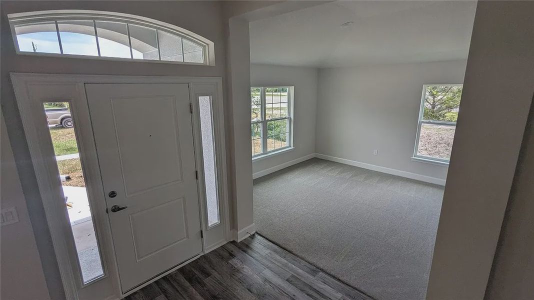 Spacious, unfurnished interior of a new home in Sebastian Highlands, Sebastian (Image 11).