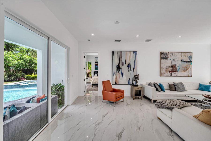 Furnished interior view inside a new home in , Oakland Park (Image 15).