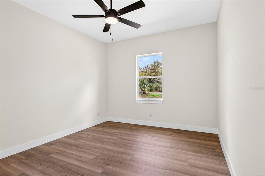 Spacious, unfurnished interior of a new home in , Dade City (Image 29).