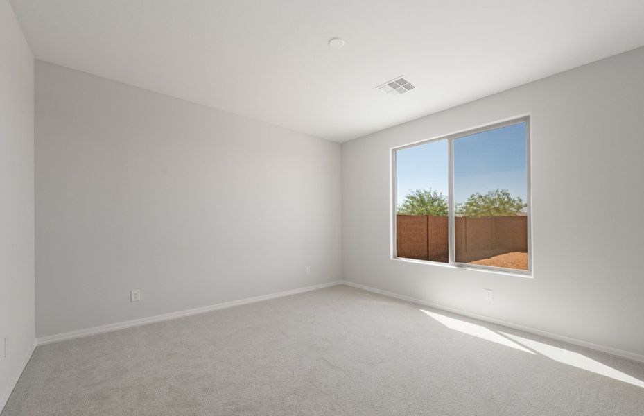 Spacious, unfurnished interior of a new home in Artisan at Asante, Surprise (Image 21).