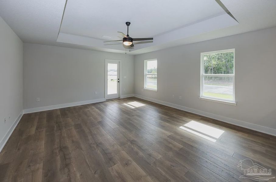 Spacious, unfurnished interior of a new home in Hidden Pines, Milton (Image 9).
