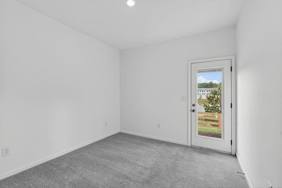 Spacious, unfurnished interior of a new home in Rosewood Farm, Lawrenceville (Image 47).