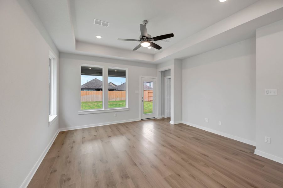 Spacious, unfurnished interior of a new home in Mason Woods, Cypress (Image 17). Spacious, unfurnished interior of a new home in Mason Woods, Cypress (Image 17).