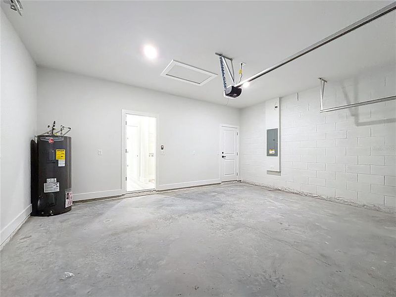 Spacious, unfurnished interior of a new home in , Citrus Springs (Image 28). Spacious, unfurnished interior of a new home in , Citrus Springs (Image 28).