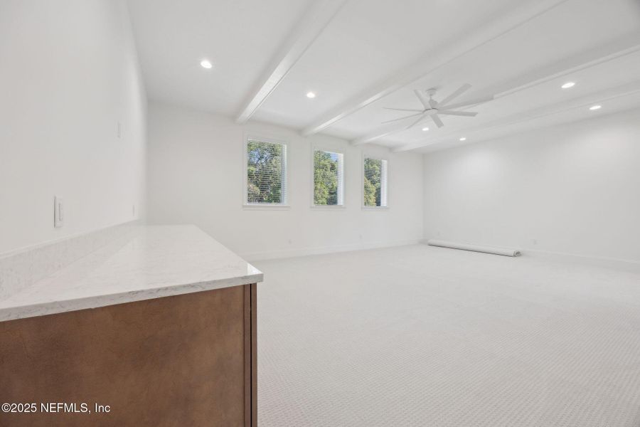 Spacious, unfurnished interior of a new home in , Jacksonville (Image 45).