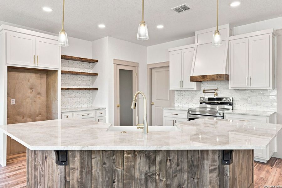 Furnished interior view inside a new home in , Kerrville (Image 18).