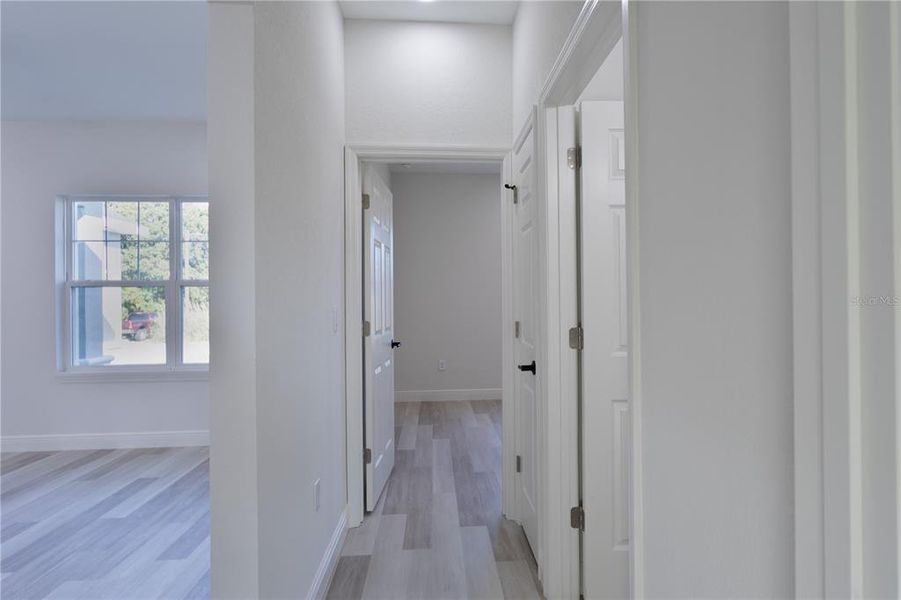 Spacious, unfurnished interior of a new home in , Ocala (Image 23).