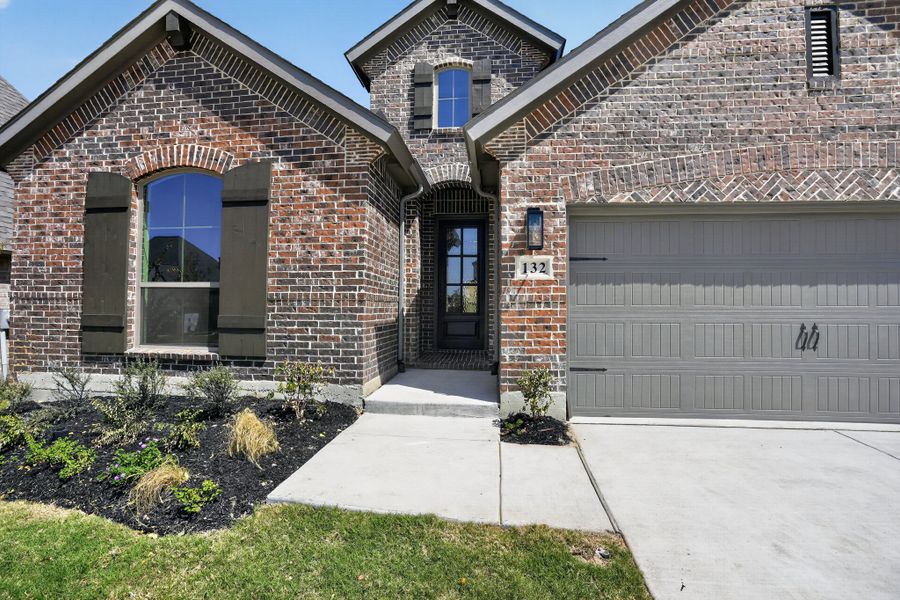 132 Buffalo - Front Entryway