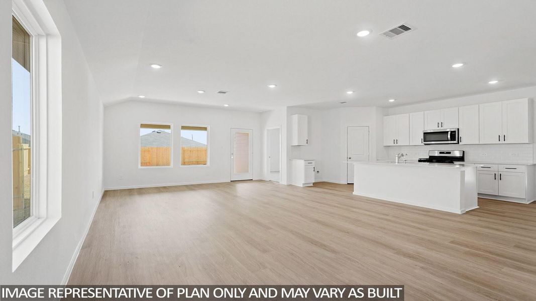 Spacious, unfurnished interior of a new home in Grand Pines, Magnolia (Image 19). Spacious, unfurnished interior of a new home in Grand Pines, Magnolia (Image 19).
