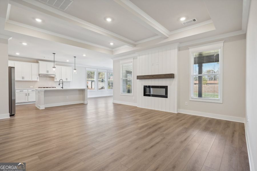 Spacious, unfurnished interior of a new home in Summerlin, Winder (Image 24).