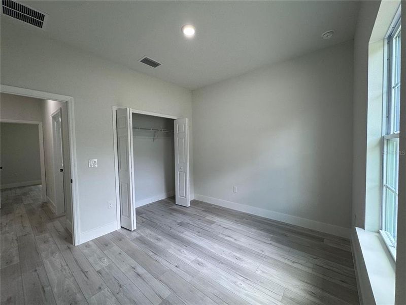 Spacious, unfurnished interior of a new home in , Citrus Springs (Image 26).