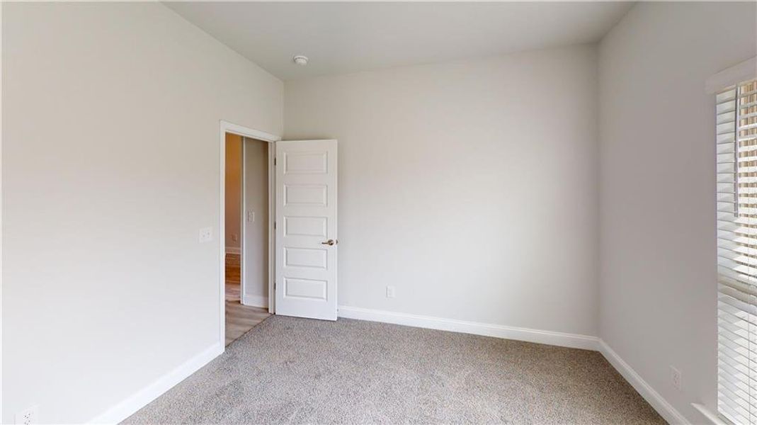 Spacious, unfurnished interior of a new home in , Griffin (Image 24).