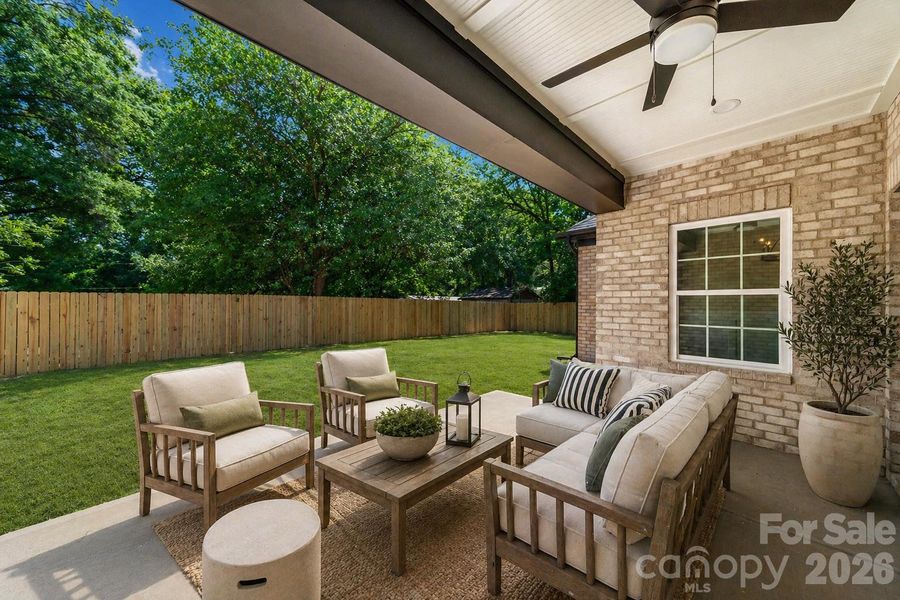 Virtual staged furnishings