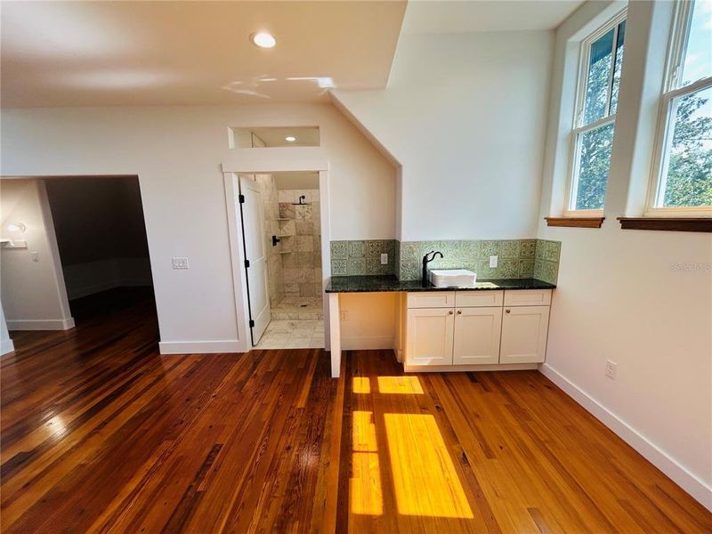 Furnished interior view inside a new home in , Gainesville (Image 9).