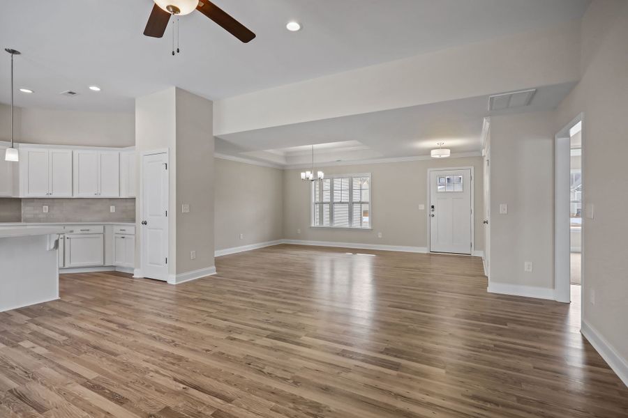 Representative unfurnished interior of a home built from the Hardy by Bill Clark Homes in Laurel Oaks, Greenville (Image 15).