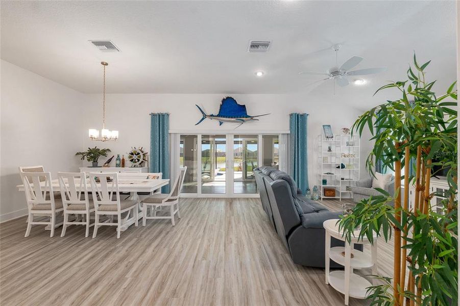 Community amenities in , The Villages (Image 61).