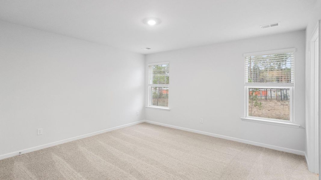 Spacious, unfurnished interior of a new home in , Summerville (Image 18).