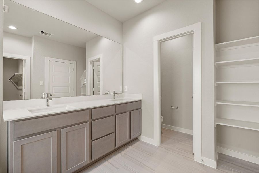 Furnished interior view inside a new home in Grand Oaks – The Cove, Houston (Image 6). Furnished interior view inside a new home in Grand Oaks – The Cove, Houston (Image 6).