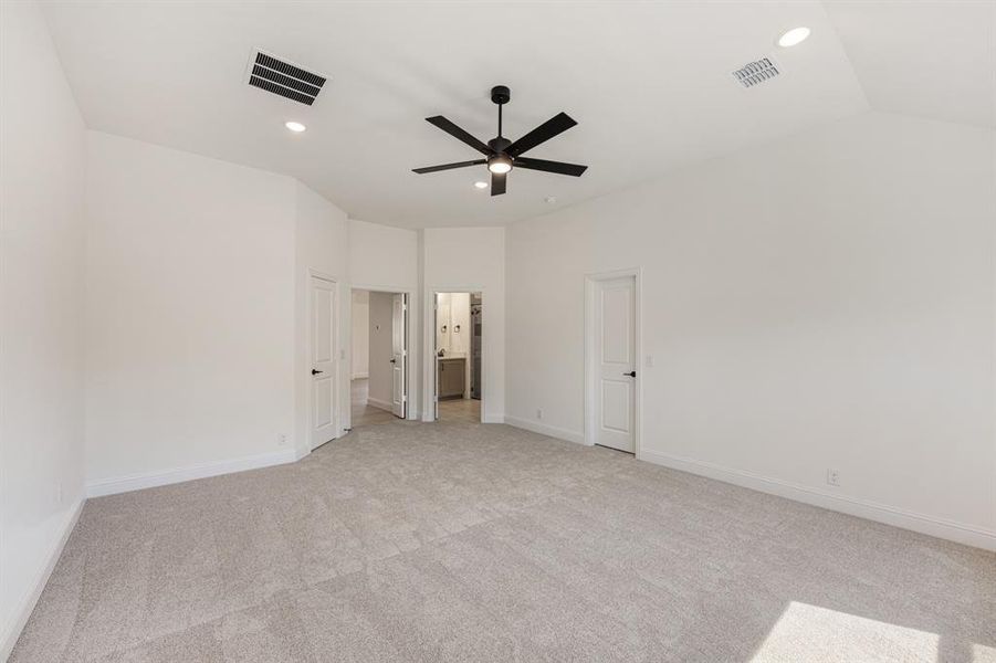 Spacious, unfurnished interior of a new home in Timberbrook 3B-4A, Justin (Image 24).