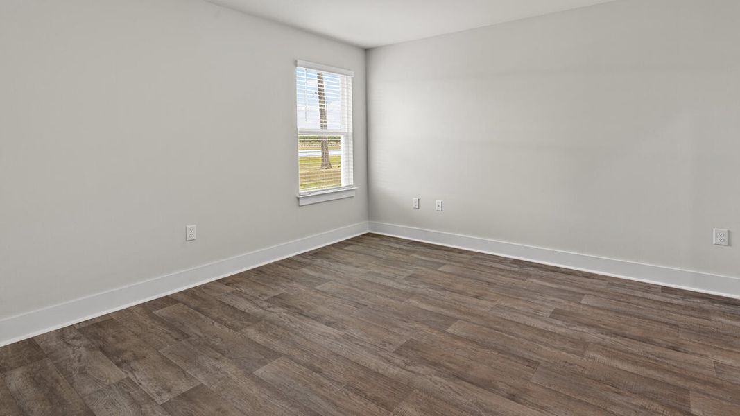 Spacious, unfurnished interior of a new home in Vineyard Trail, Jacksonville (Image 17).