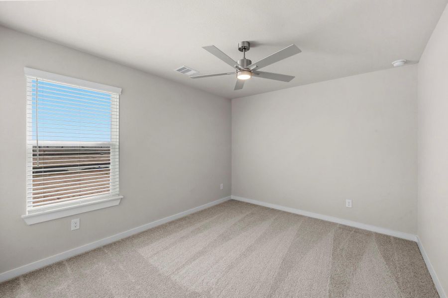 Spacious, unfurnished interior of a new home in Sunterra Lakes, Fulshear (Image 31).