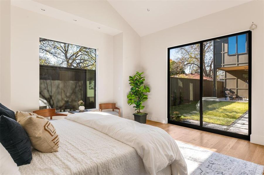 Furnished interior view inside a new home in , Dallas (Image 29). Furnished interior view inside a new home in , Dallas (Image 29).