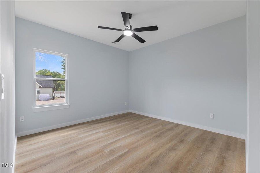 16-123-125 Ottawa Dr