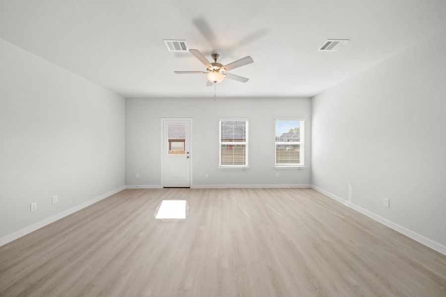 Spacious, unfurnished interior of a new home in Lexington Heights, Willis (Image 16). Spacious, unfurnished interior of a new home in Lexington Heights, Willis (Image 16).