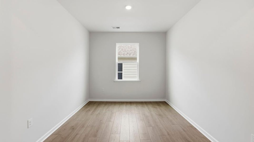 Spacious, unfurnished interior of a new home in Woodglen, Piedmont (Image 19). Spacious, unfurnished interior of a new home in Woodglen, Piedmont (Image 19).