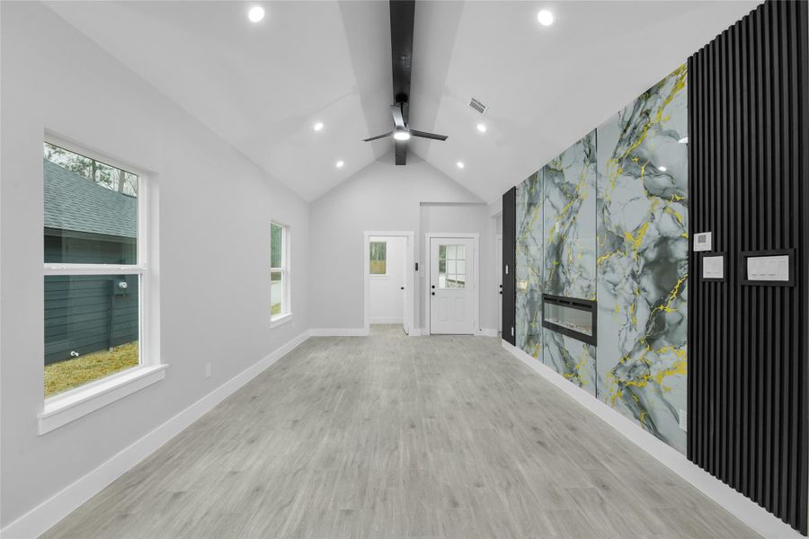 Spacious, unfurnished interior of a new home in , Willis (Image 32).