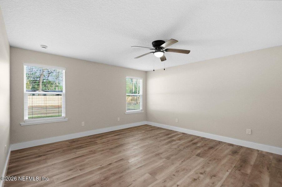 Spacious, unfurnished interior of a new home in , Jacksonville (Image 30).