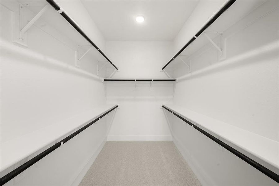 Spacious, unfurnished interior of a new home in High Country, Burleson (Image 18).
