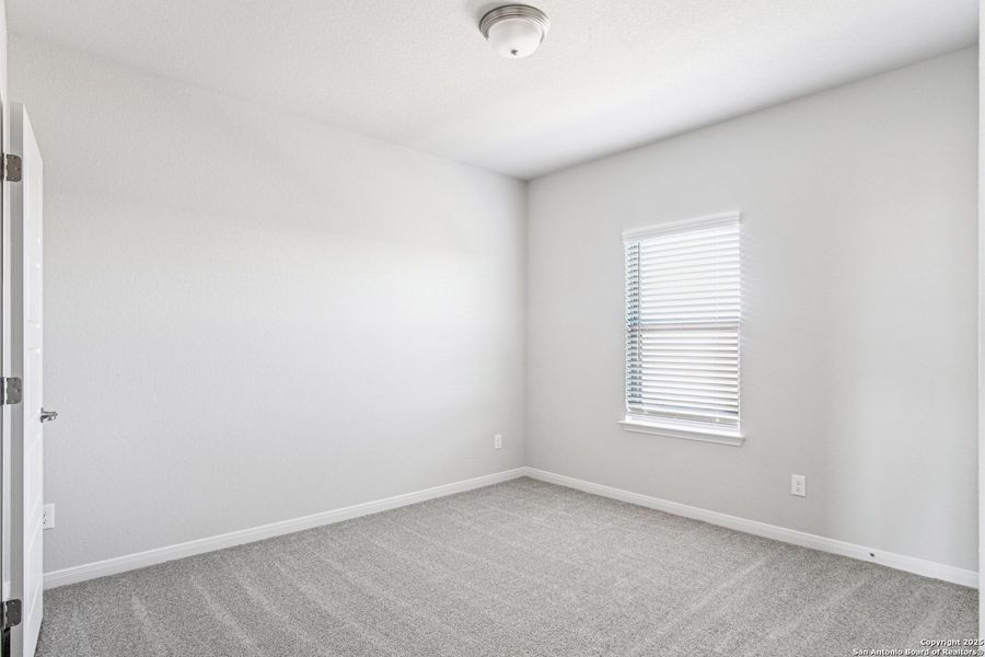 Spacious, unfurnished interior of a new home in Magnolia Village North, San Antonio (Image 36).