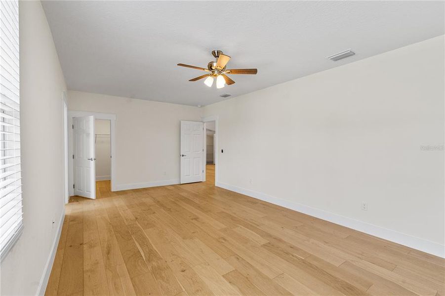 Spacious, unfurnished interior of a new home in , Sanford (Image 24).