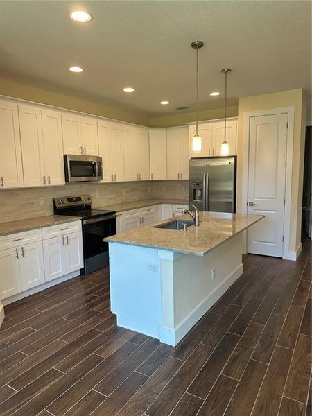 Furnished interior view inside a new home in , Valrico (Image 8).