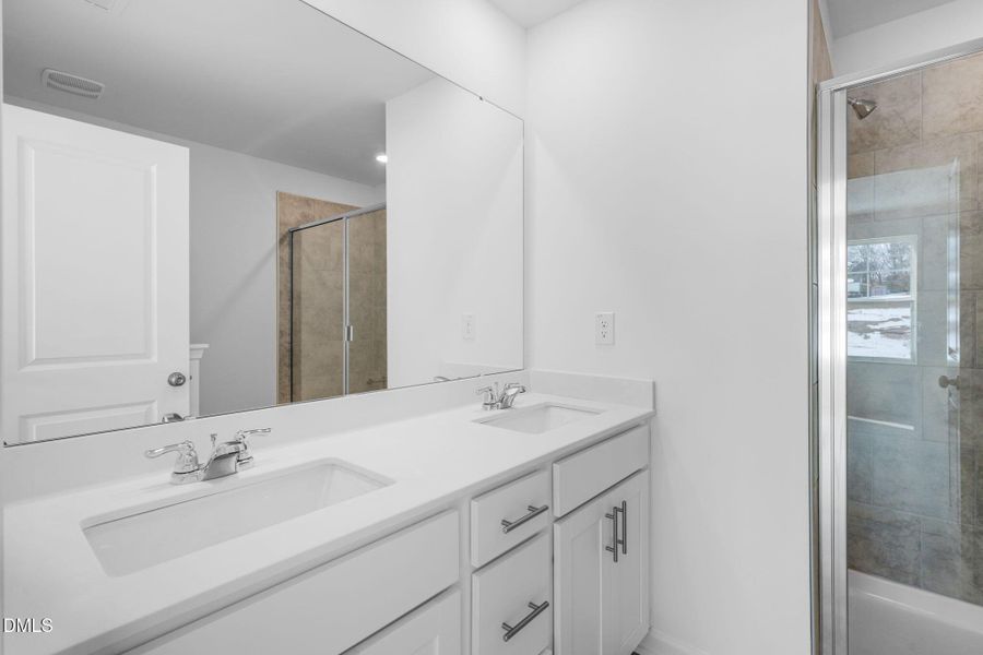 SUN_ElmGrove_Pic_Jackson_QMI_17_Owners_B