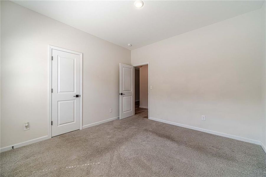 Spacious, unfurnished interior of a new home in , Dacula (Image 18).