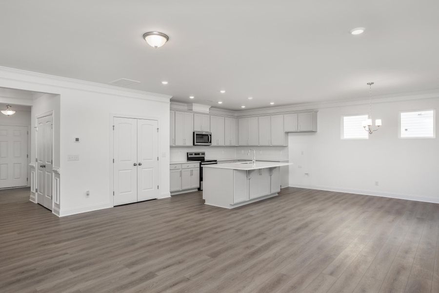 Spacious, unfurnished interior of a new home in Daniel Farms, Benson (Image 17).