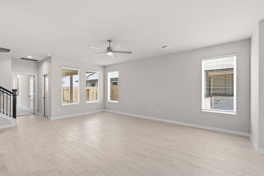 Spacious, unfurnished interior of a new home in Cypresswood Landing, Humble (Image 18).