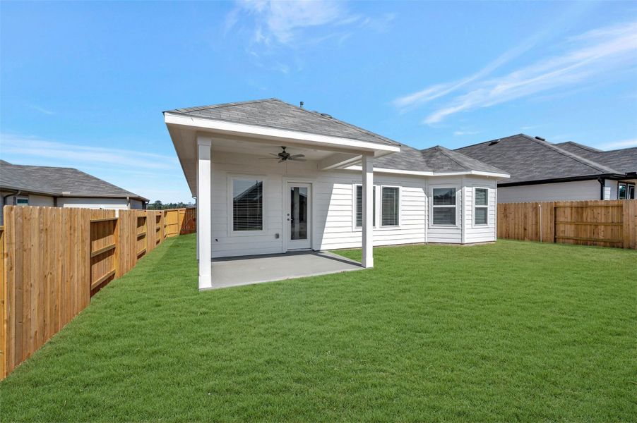 Exterior details and patio area of a home in Lone Star Landing, Montgomery (Image 23).