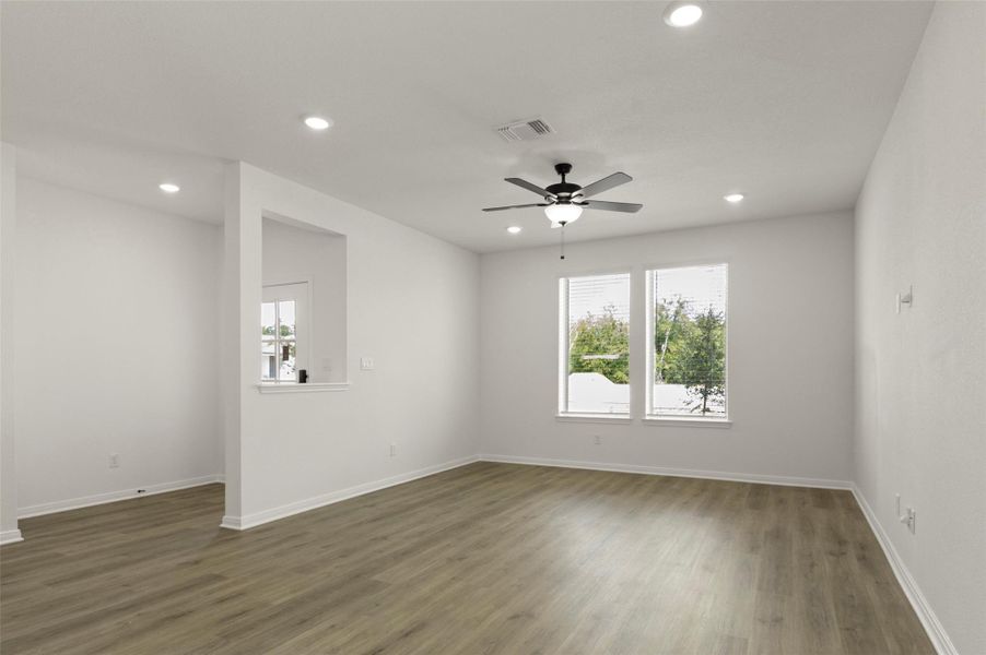 Spacious, unfurnished interior of a new home in Blanco Vista, San Marcos (Image 26). Spacious, unfurnished interior of a new home in Blanco Vista, San Marcos (Image 26).