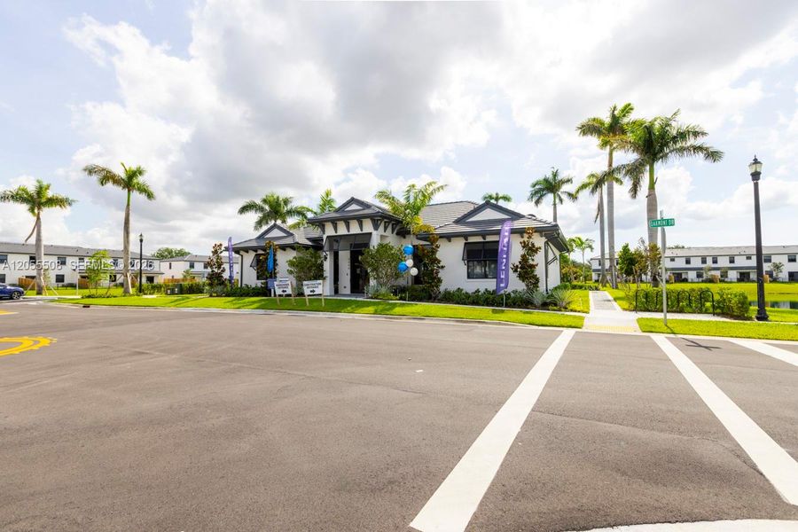 Community amenities in , Dania Beach (Image 6). Community amenities in , Dania Beach (Image 6).