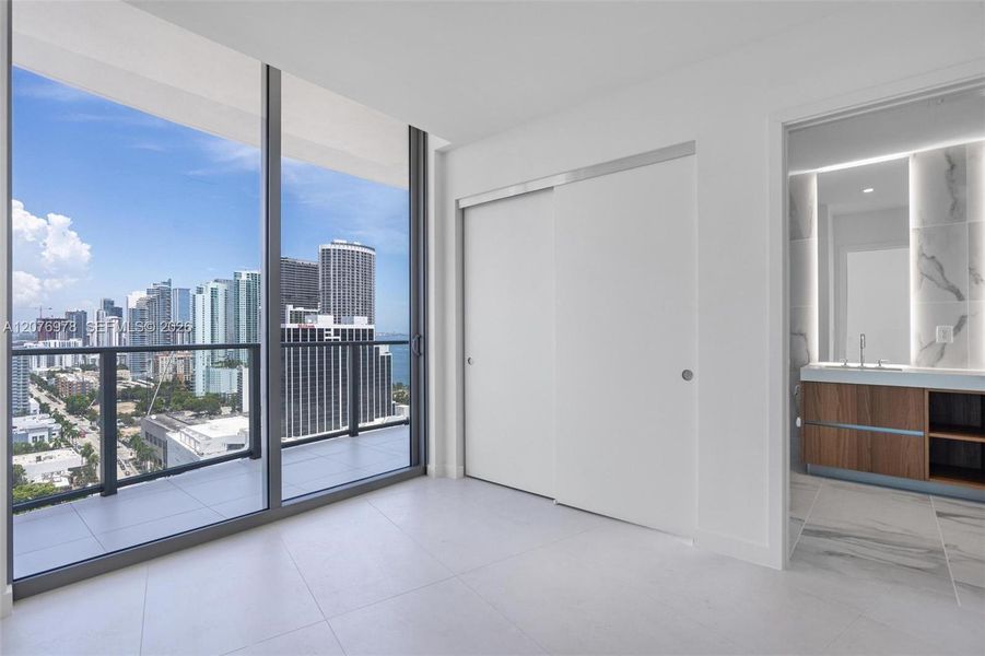 Spacious, unfurnished interior of a new home in , Miami (Image 16).