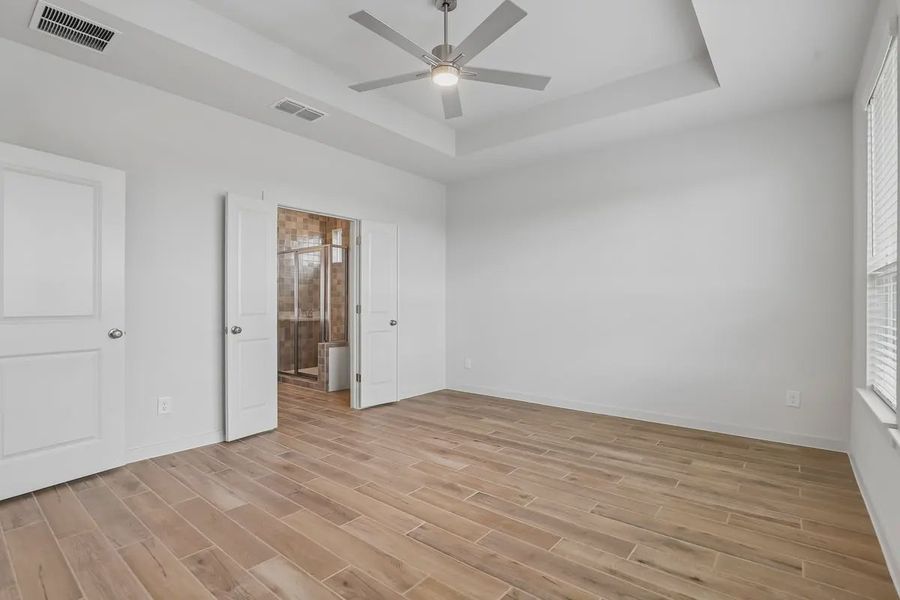 Spacious, unfurnished interior of a new home in Stream Waters, Seguin (Image 32). Spacious, unfurnished interior of a new home in Stream Waters, Seguin (Image 32).