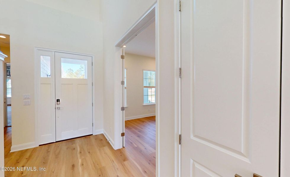 Spacious, unfurnished interior of a new home in Nocatee, Ponte Vedra (Image 17).