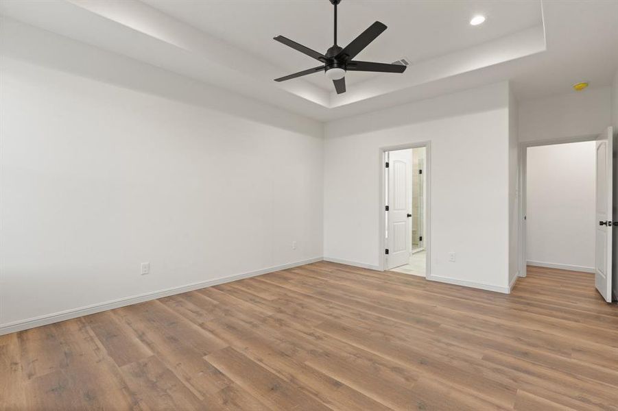 Spacious, unfurnished interior of a new home in , Cleburne (Image 21).