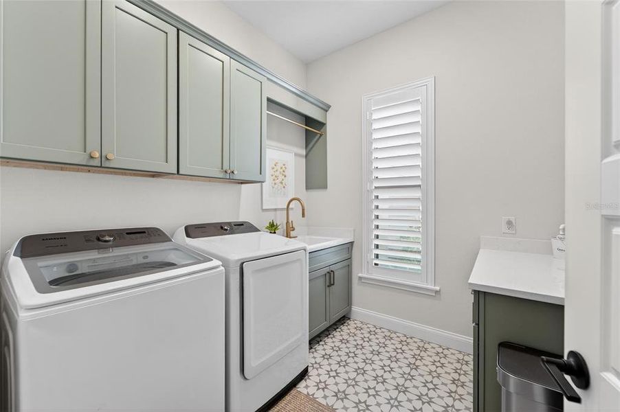 Furnished interior view inside a new home in , Bartow (Image 50).