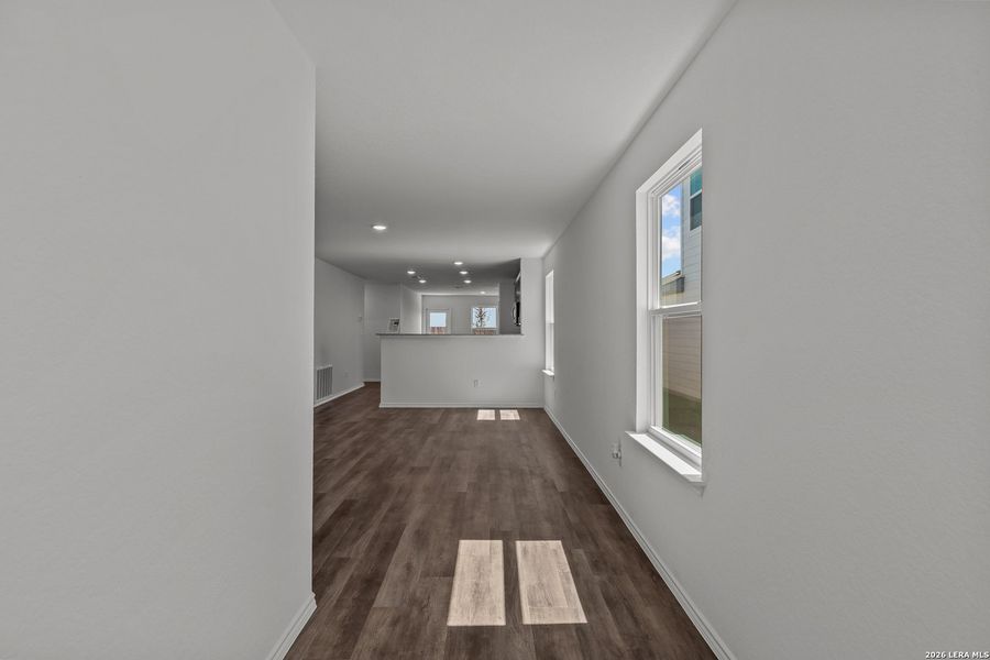 Spacious, unfurnished interior of a new home in The Overlook at Creekside, New Braunfels (Image 16).