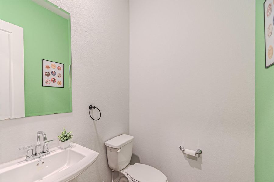 Furnished interior view inside a new home in Bridgeland: Heritage Collection, Cypress (Image 27). Furnished interior view inside a new home in Bridgeland: Heritage Collection, Cypress (Image 27).