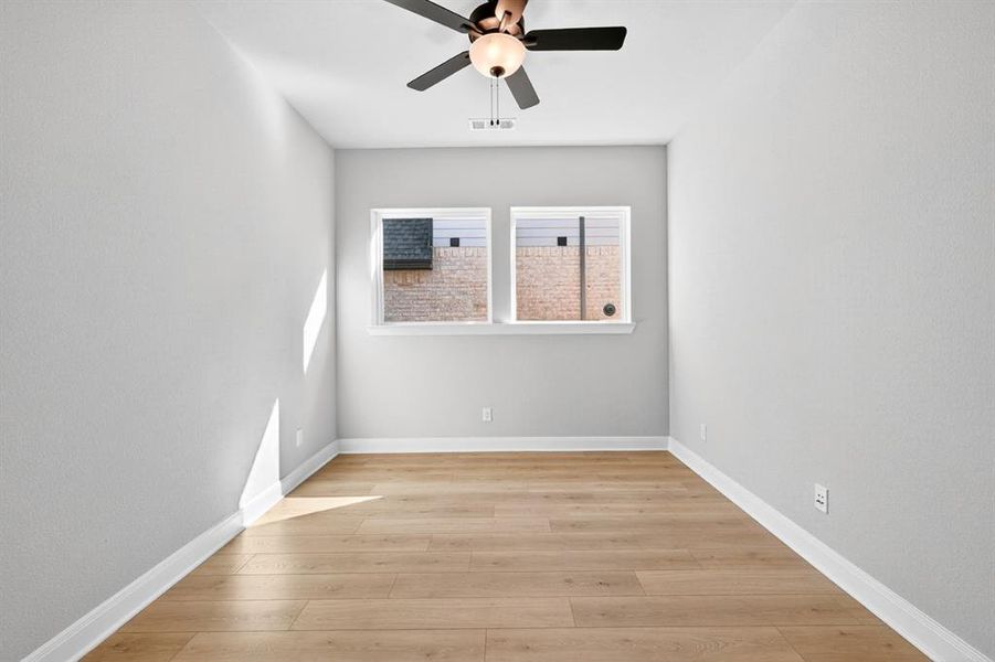 Spacious, unfurnished interior of a new home in Pecan Square - Gardens, Northlake (Image 20). Spacious, unfurnished interior of a new home in Pecan Square - Gardens, Northlake (Image 20).